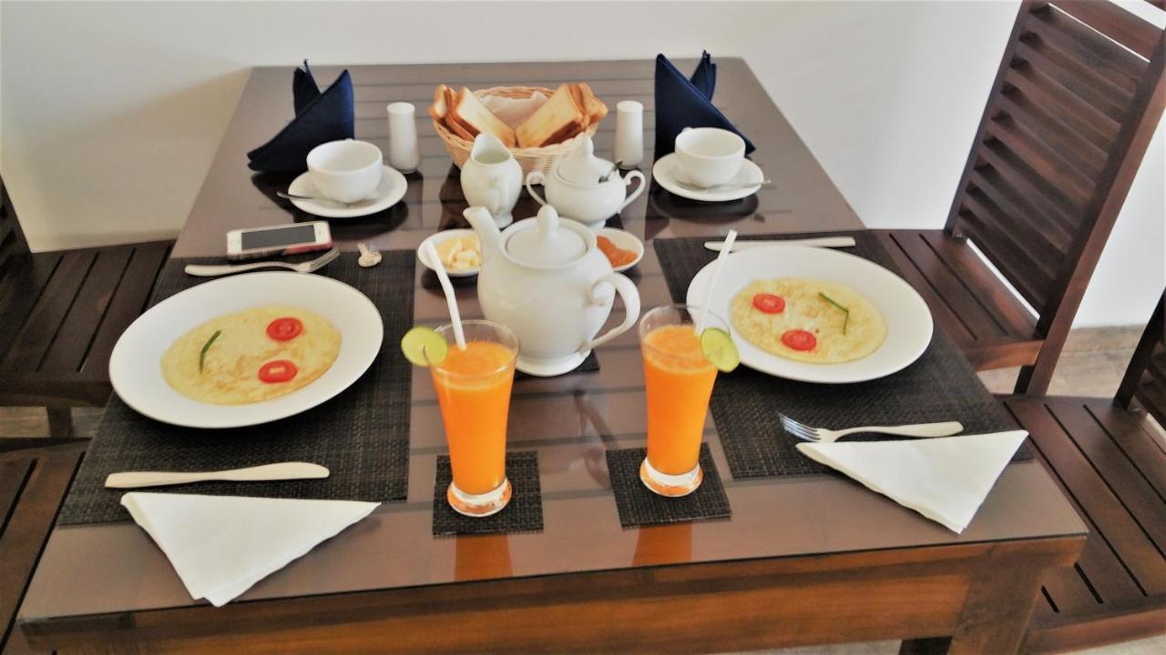 מלון The Ritz היקדואה מראה חיצוני תמונה